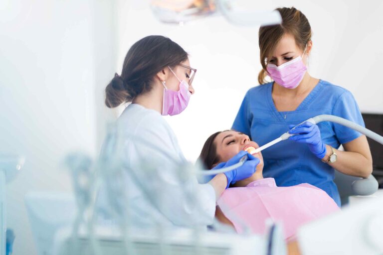 https://szedinadental.hu/wp-content/uploads/2020/02/single-service-2-768x512.jpg
