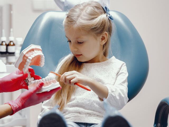 https://szedinadental.hu/wp-content/uploads/2022/09/cute-little-girl-sitting-dentist-s-office-1-640x480.jpg
